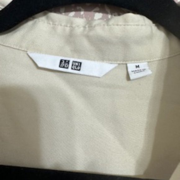 NWT Uniqlo Linen Button Down Shirt - Picture 2 of 4